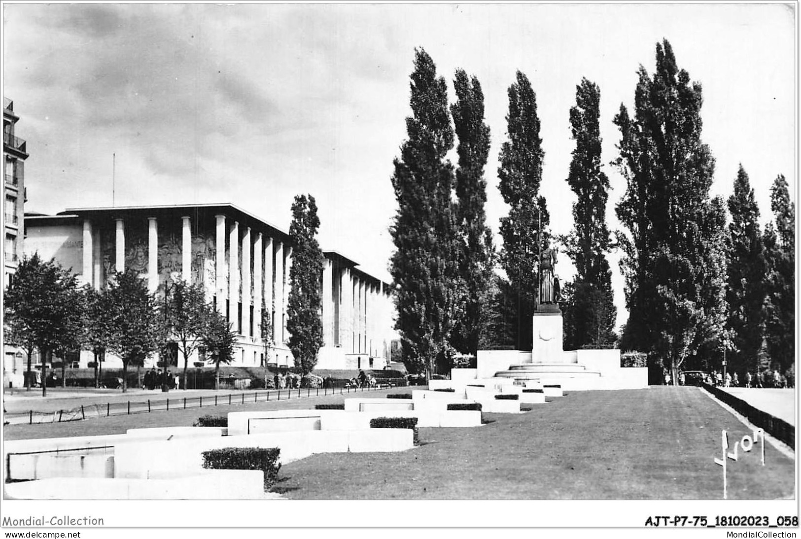 AJTP7-75-0743 - PARIS - La Prte Dorée, Le Musée Des Colonies Et La Cascade  - Cartas Panorámicas