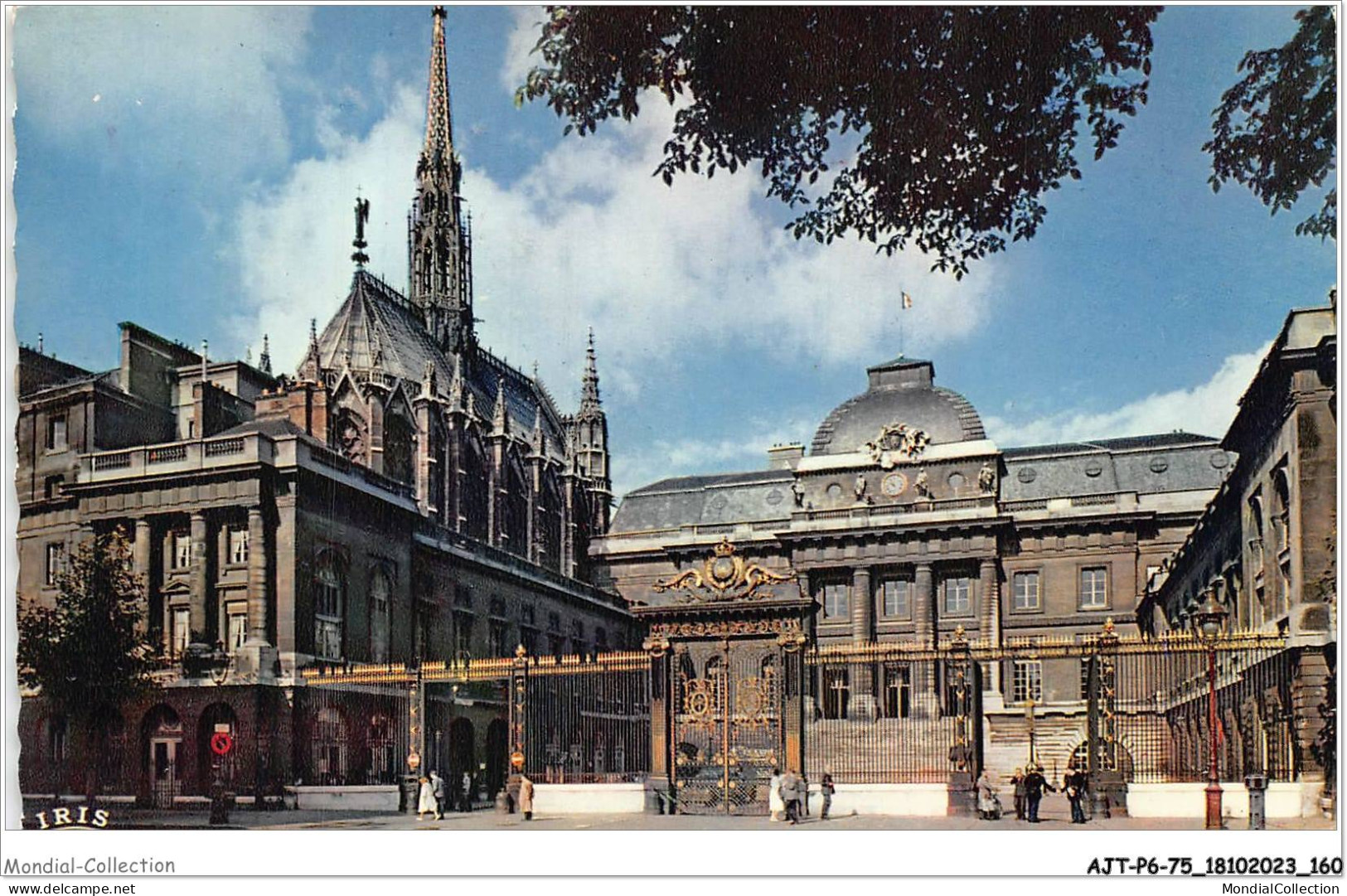 AJTP6-75-0693 - PARIS - La Sainte Chapelle Et Le Palais De Justice  - Cartas Panorámicas