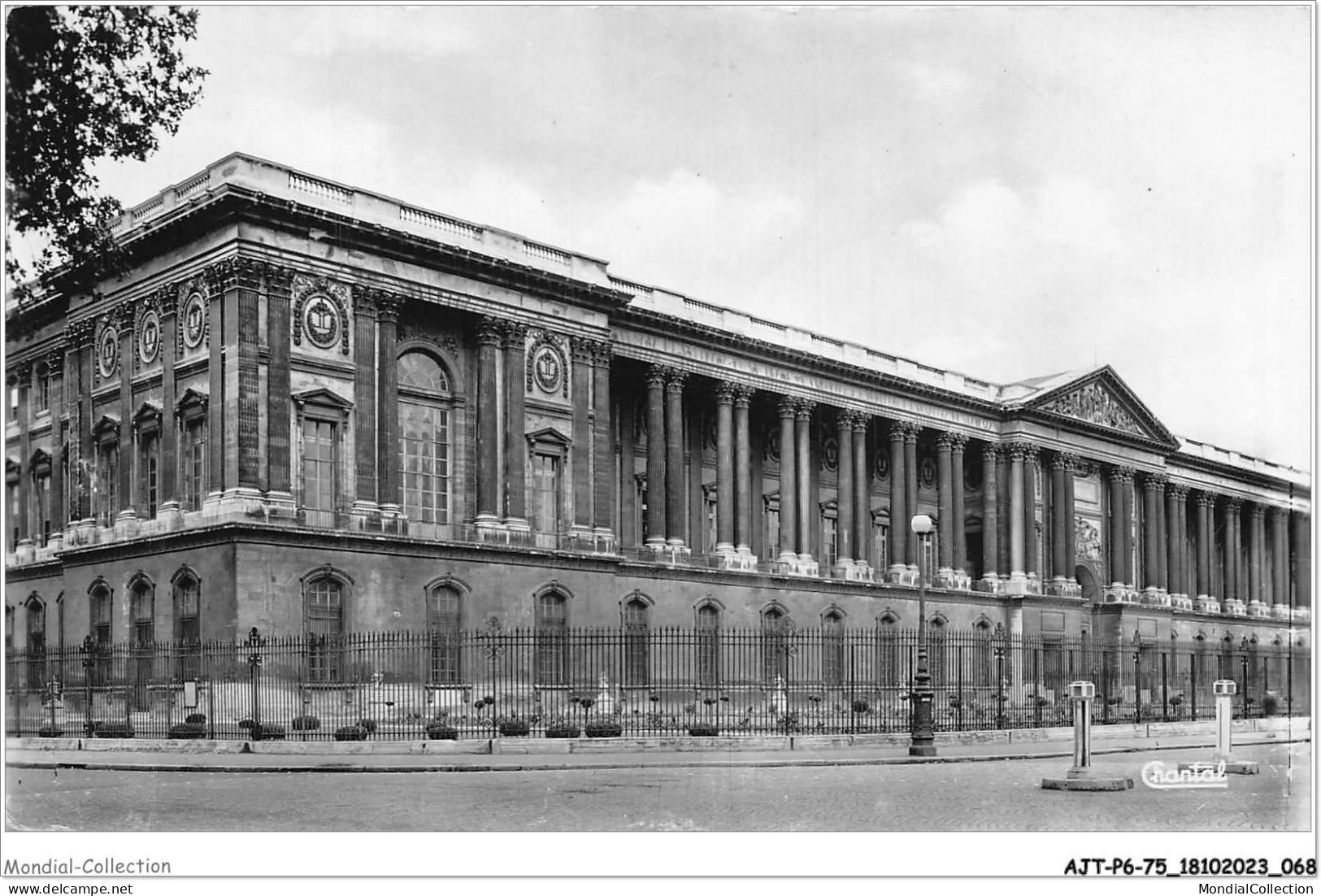 AJTP6-75-0647 - PARIS - Colonnade De Louvre  - Otros Monumentos