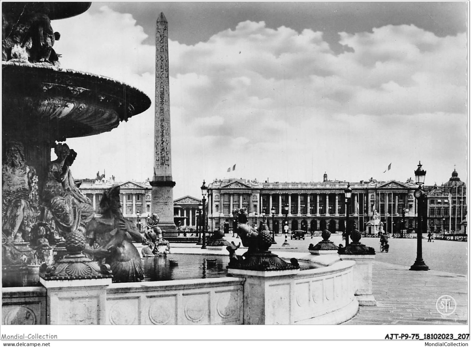 AJTP9-75-01024 - PARIS - Place De La Concorde  - Plazas