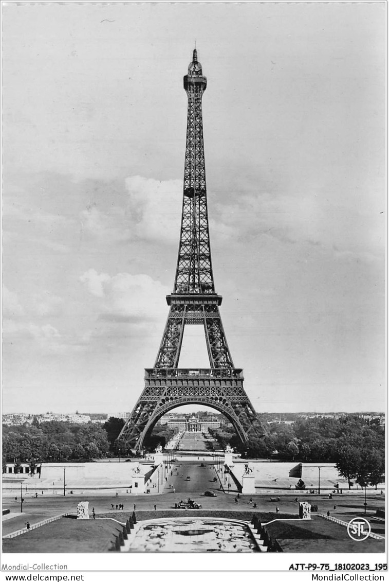 AJTP9-75-01018 - PARIS - La Tour Eiffel  - Eiffelturm