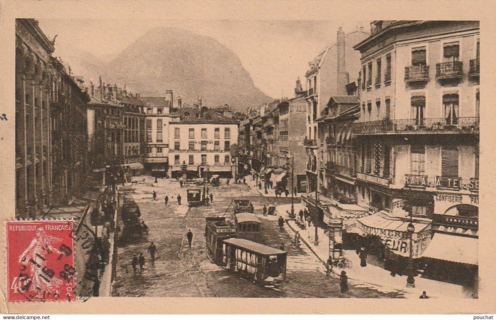 XXX -(38) GRENOBLE - LA PLACE GRENETTE ET LE ST EYNARD - ANIMATION - TRAMWAY - COMMERCES - 2 SCANS - Grenoble