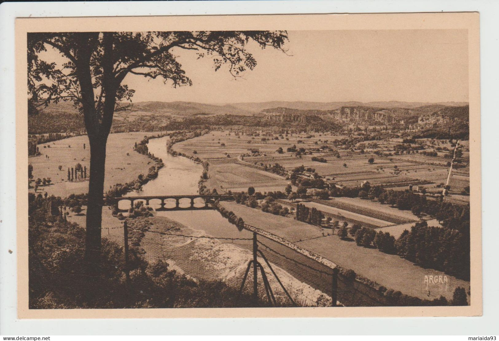 DOMME - DORDOGNE - PANORAMA DES ROCHERS DE LA BARRE - Domme