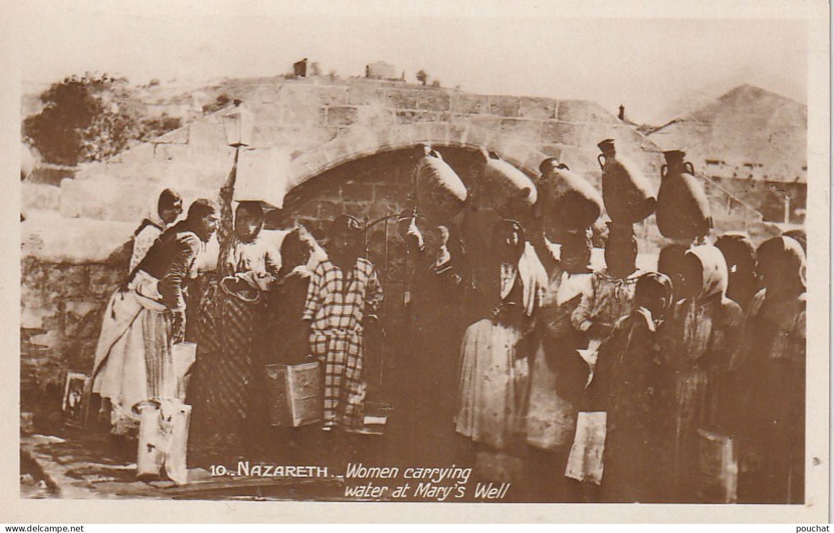 XXX - NAZARETH ( ISRAEL ) - WOMEN CARRYING WATER AT MARY' S WELL - ANIMATION - FEMMES A LA FONTAINE - 2 SCANS - Israel