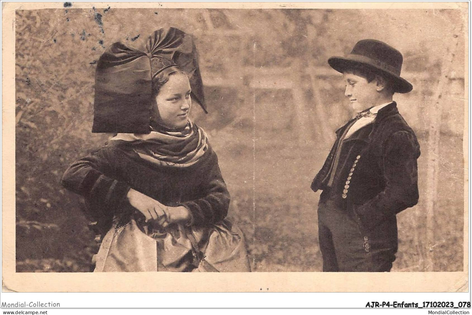 AJRP4-0384 - ENFANTS - GARCON ET FILLE  - Portraits