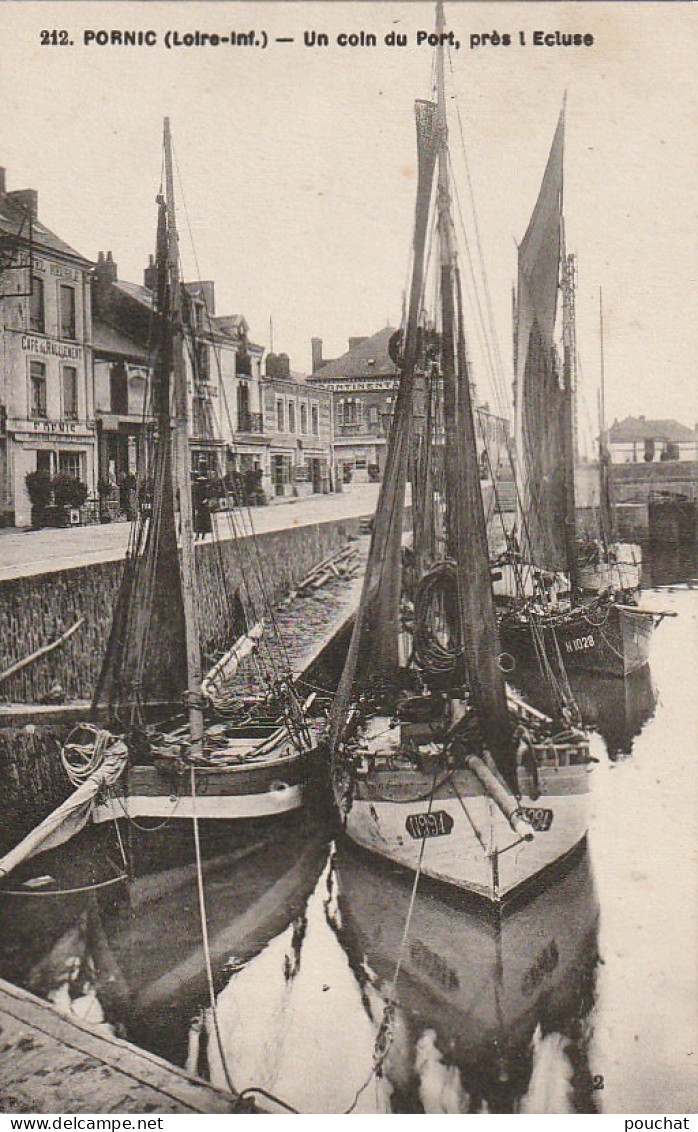 XXX -(44) PORNIC - UN COIN DU PORT , PRES L' ECLUSE - BATEAUX DE PECHE - COMMERCES - 2 SCANS - Pornic