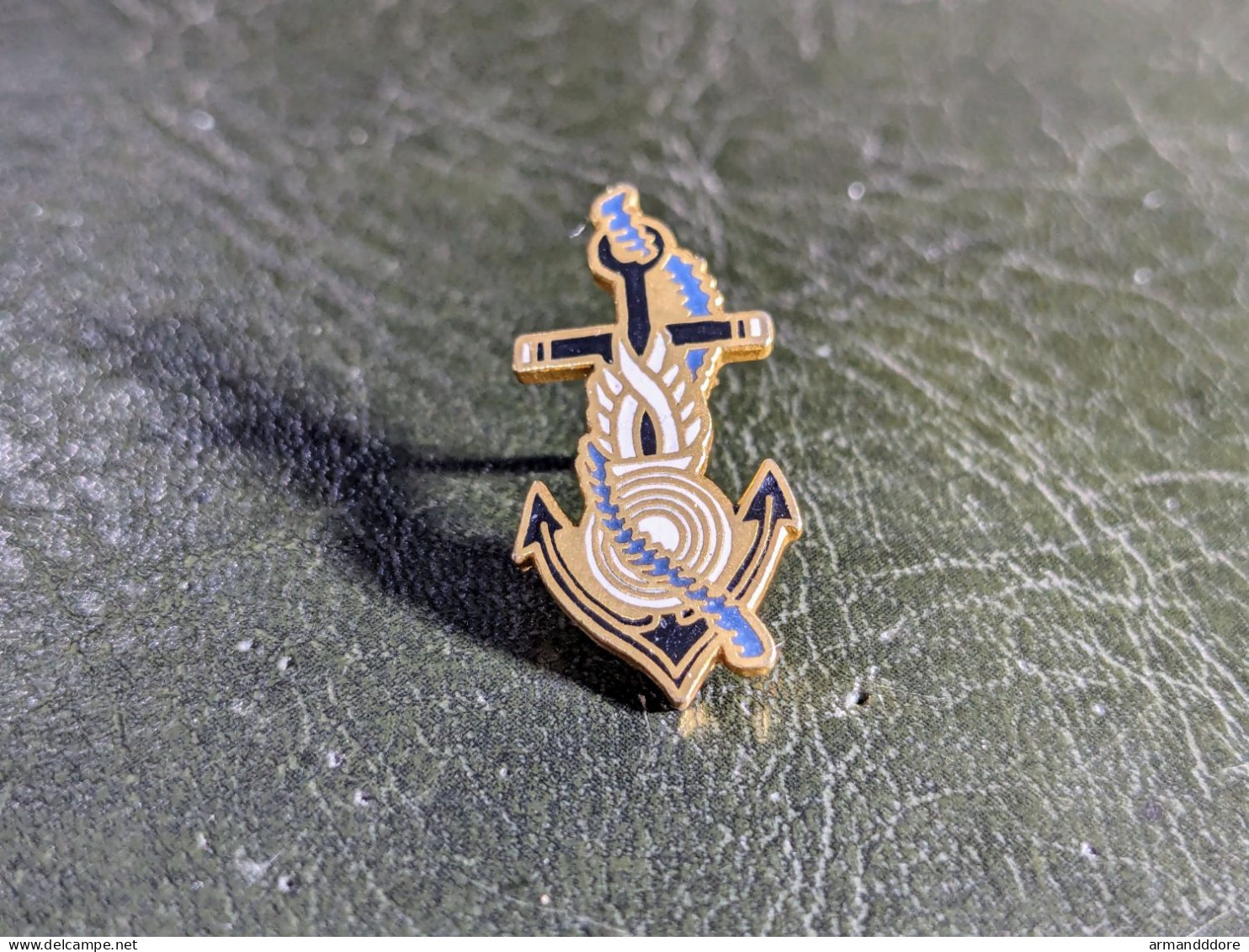 N Pins Pin's Insigne Militaire Ancre Marine Gendarmerie Nationale Arsenal Toulon - Militair & Leger