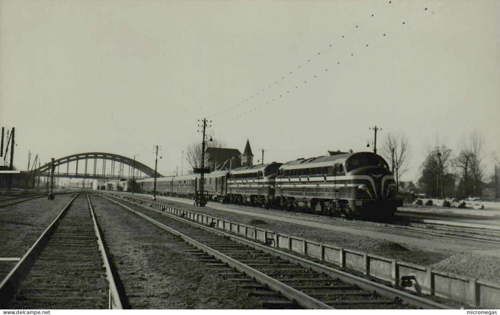 Train à Identifier - Cliché Jacques H. Renaud, 1959 - Treinen