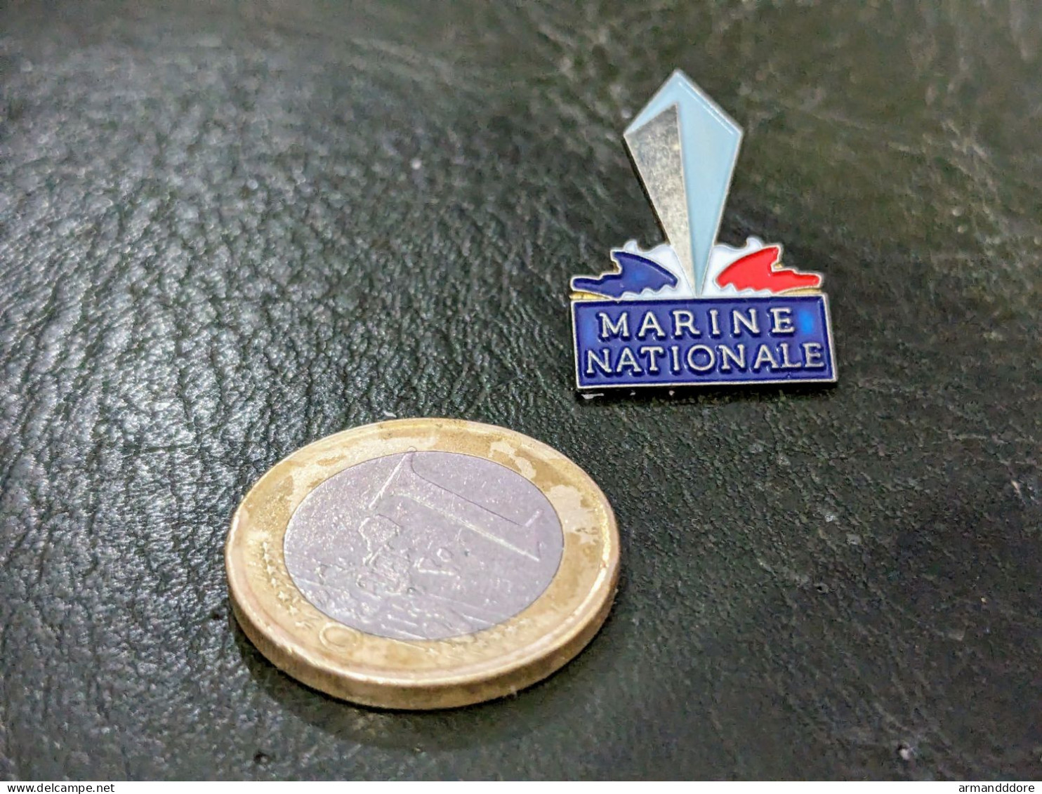 N Pins Pin's Insigne Militaire Navire De Guerre Marine Nationale Arsenal Toulon Brest - Militair & Leger