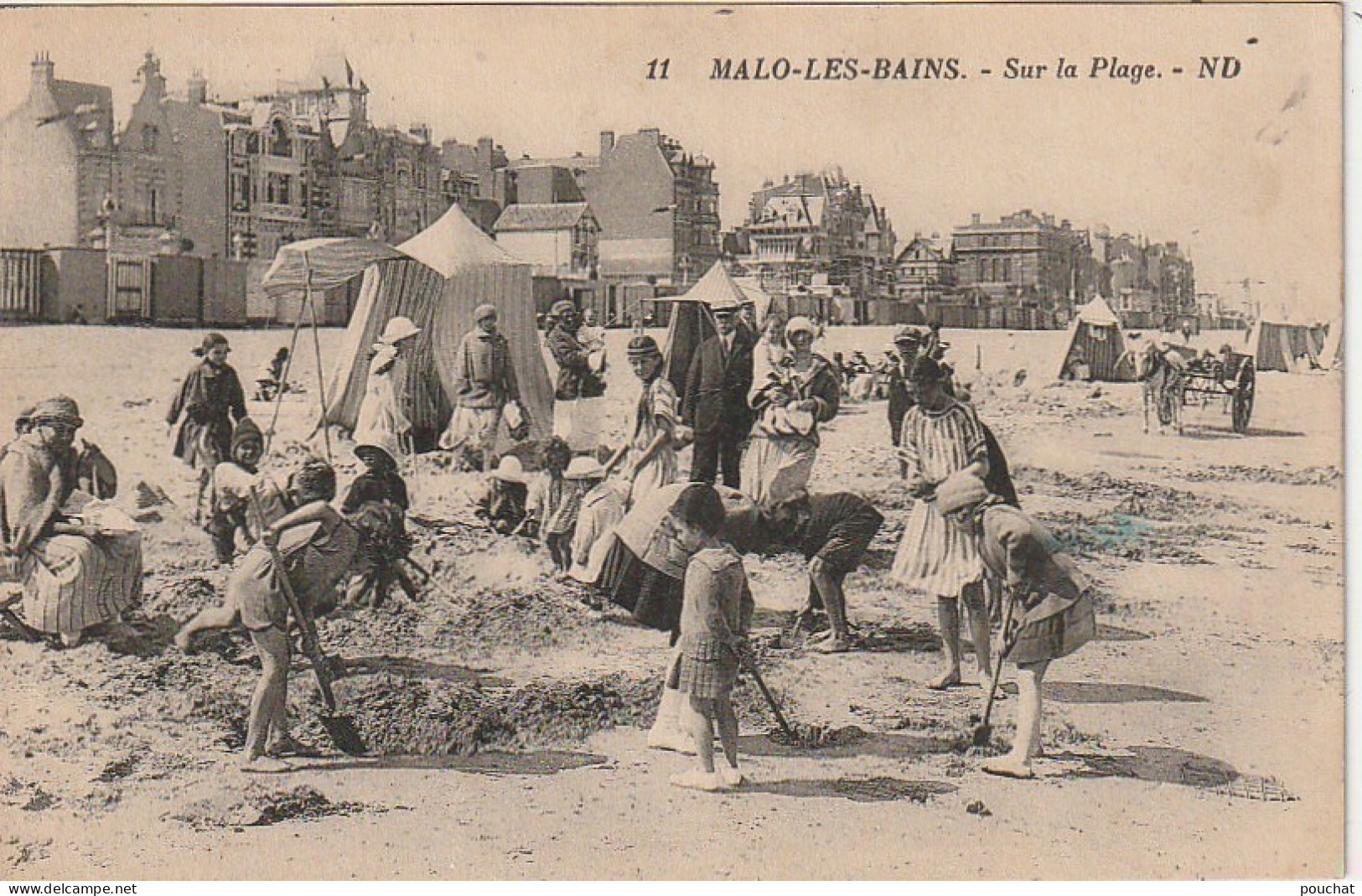 XXX -(59) MALO LES BAINS - SUR LA PLAGE - ANIMATION - JEUX D' ENFANTS - 2 SCANS - Malo Les Bains