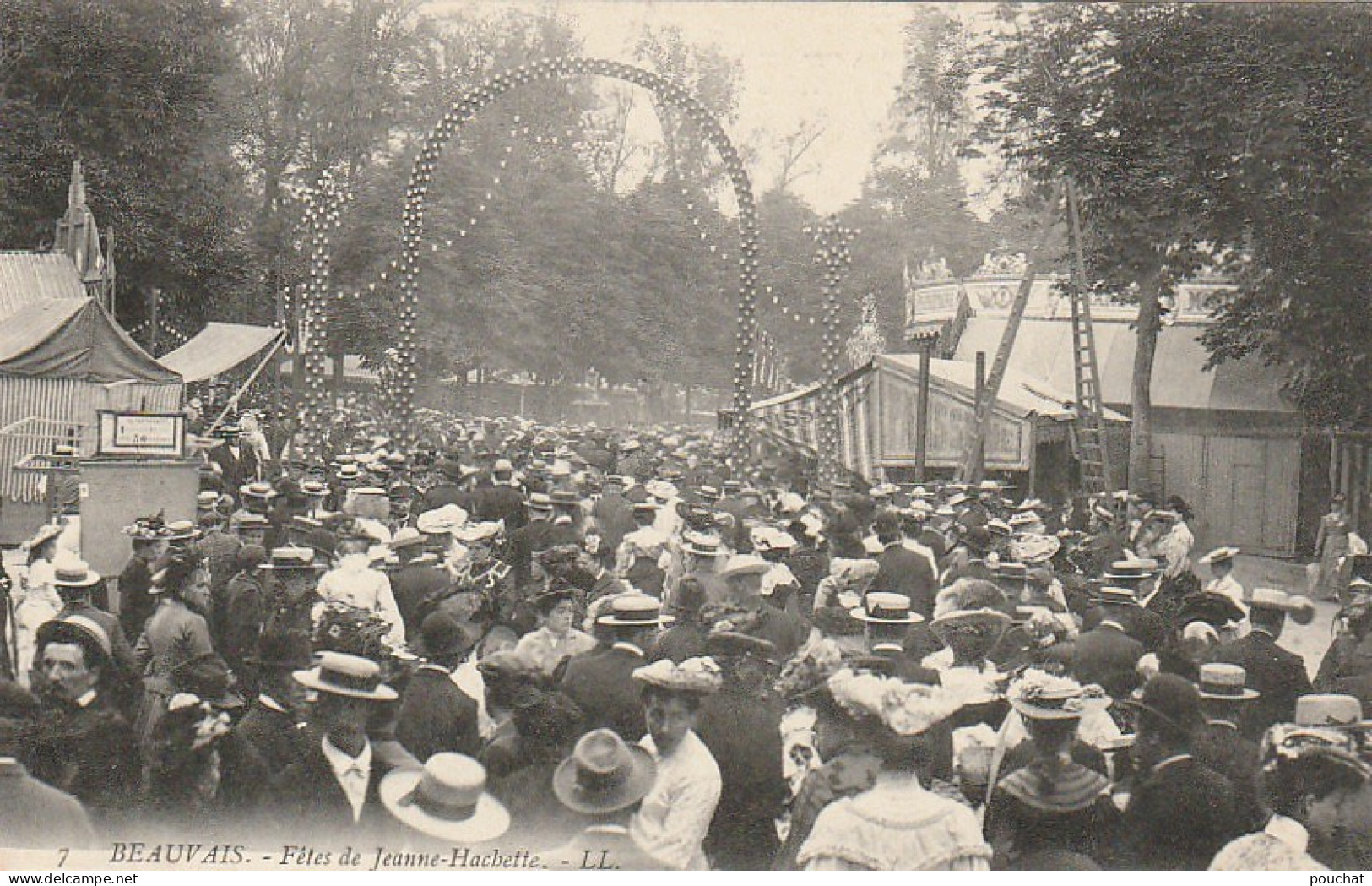 XXX -(60) BEAUVAIS -  FETES DE JEANNE HACHETTE - ANIMATION - 2 SCANS - Beauvais