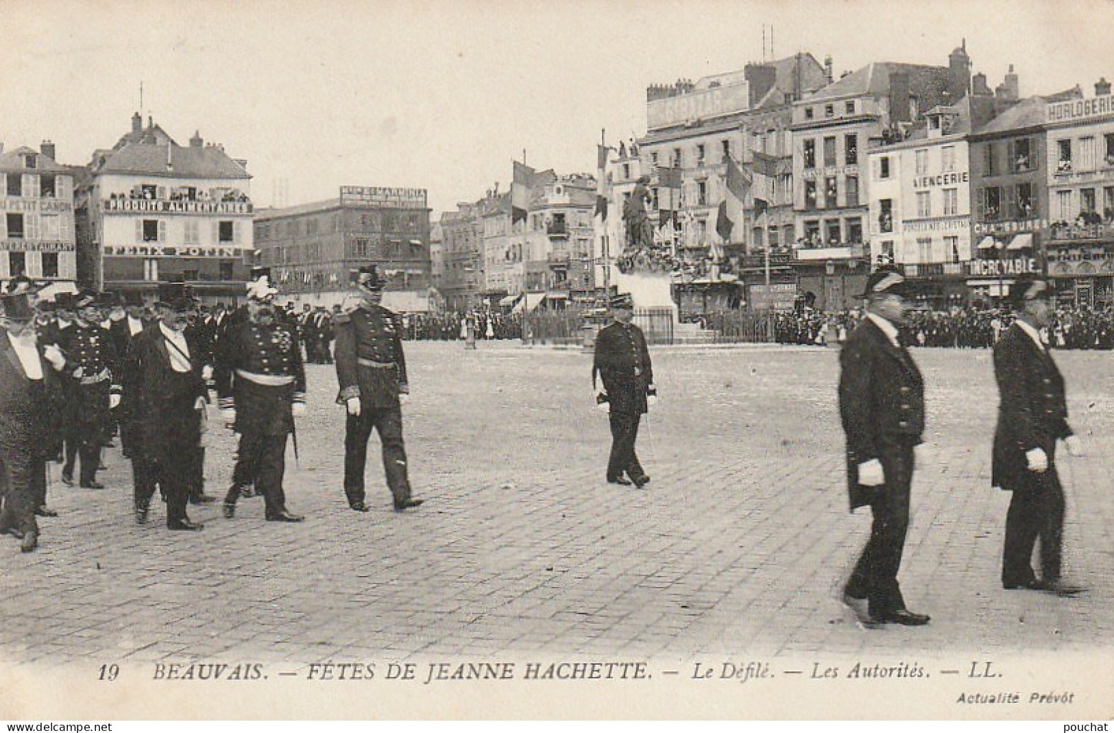 XXX -(60) BEAUVAIS -  FETES DE JEANNE HACHETTE - LE DEFILE - LES AUTORITES - MAGASIN FELIX POTIN - 2 SCANS - Beauvais