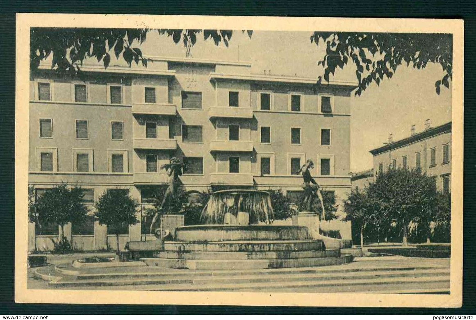 BF131 MODENA LARGO GARIBALDI - FONTANA MONUMENTALE DEL GRAZIOSI "I DUE FIUMI" E ALBERGO REALE 1947 - Modena