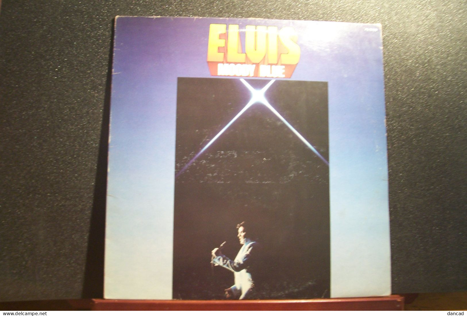 ELVIS  PRESLEY   - ELVIS  COUNTRY- (  VINYLE  33 TOURS )  - Ref: RCA  PL 12428   - ( Année  1977 ) - Rock