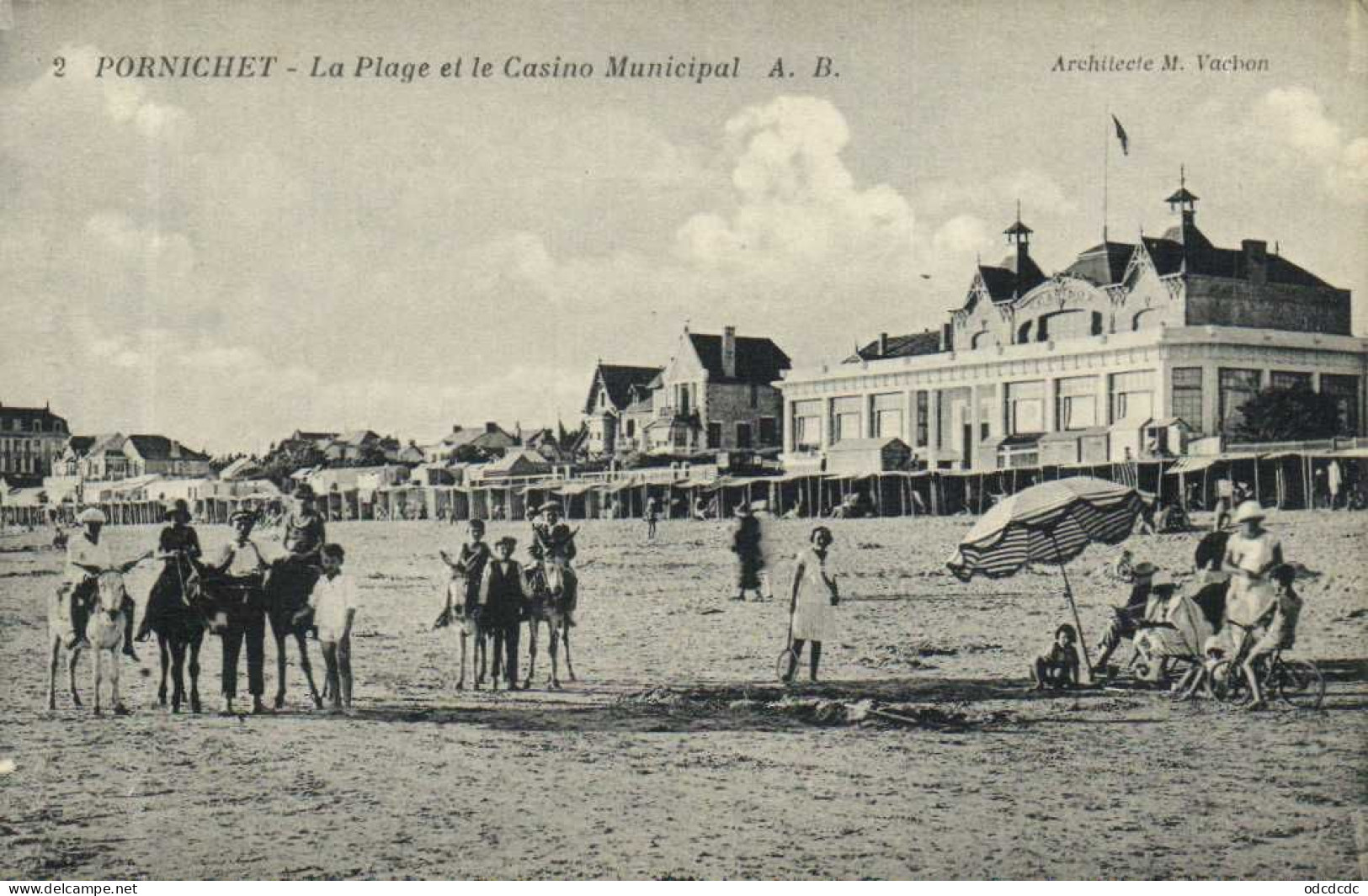 PORNICHET  La Plage Et Le Casino Municipal Promenade En Anes RV - Pornichet