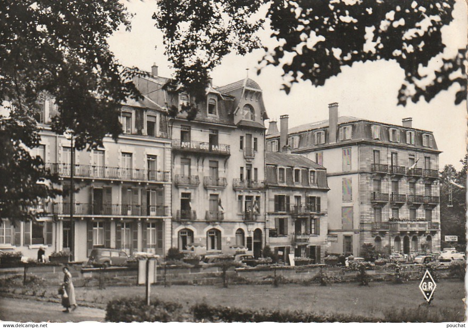 XXX -(70) LUXEUIL LES BAINS - LES HOTELS DEVANT L' ETABLISSEMENT THERMAL - 2 SCANS - Luxeuil Les Bains