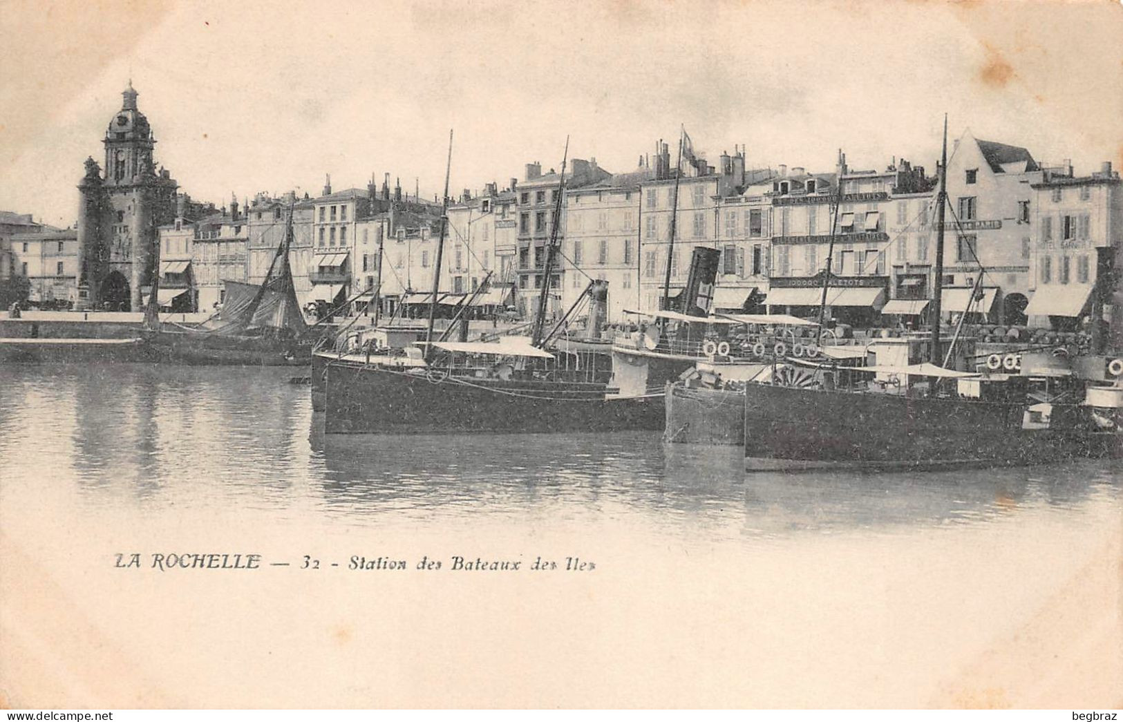 LA ROCHELLE    STATION DE BATEAUX DES ILES - La Rochelle