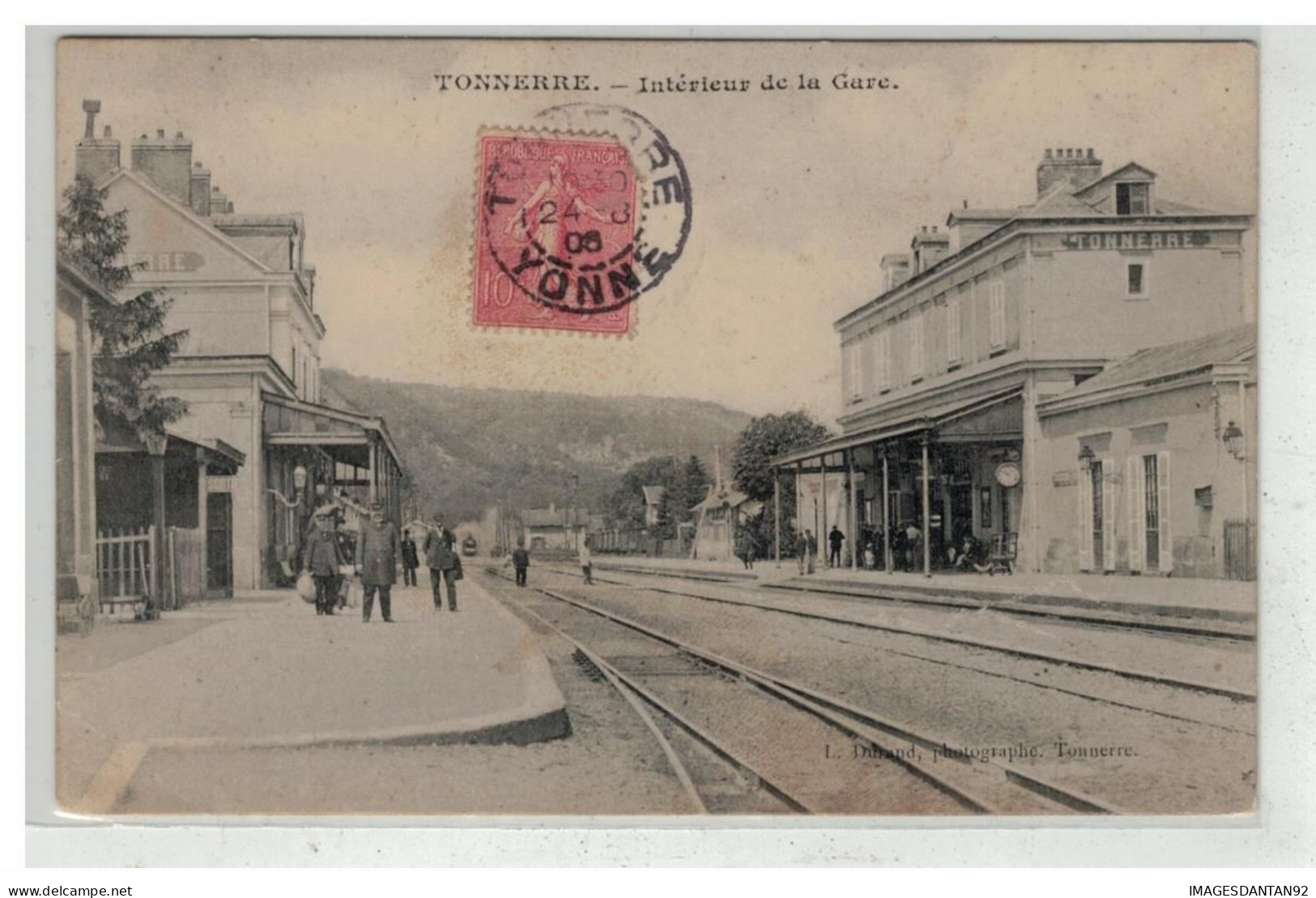 89 TONNERRE #19095 INTERIEUR DE LA GARE TRAIN - Tonnerre