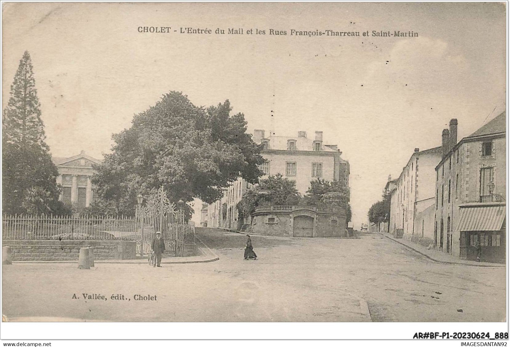 AR#BFP1-49-0445 - CHOLET - L'entrée Du Mail Et Les Rues François-Tharreau Et Saint-Martin - Cholet