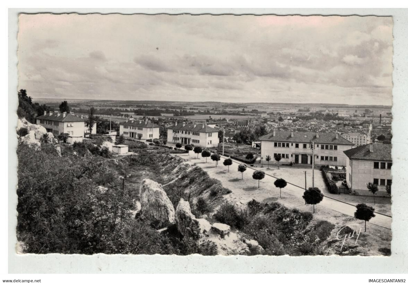 77 MONTEREAU #19620 VUE GENERALE DES GRANES BERGES N°25 416 - Montereau