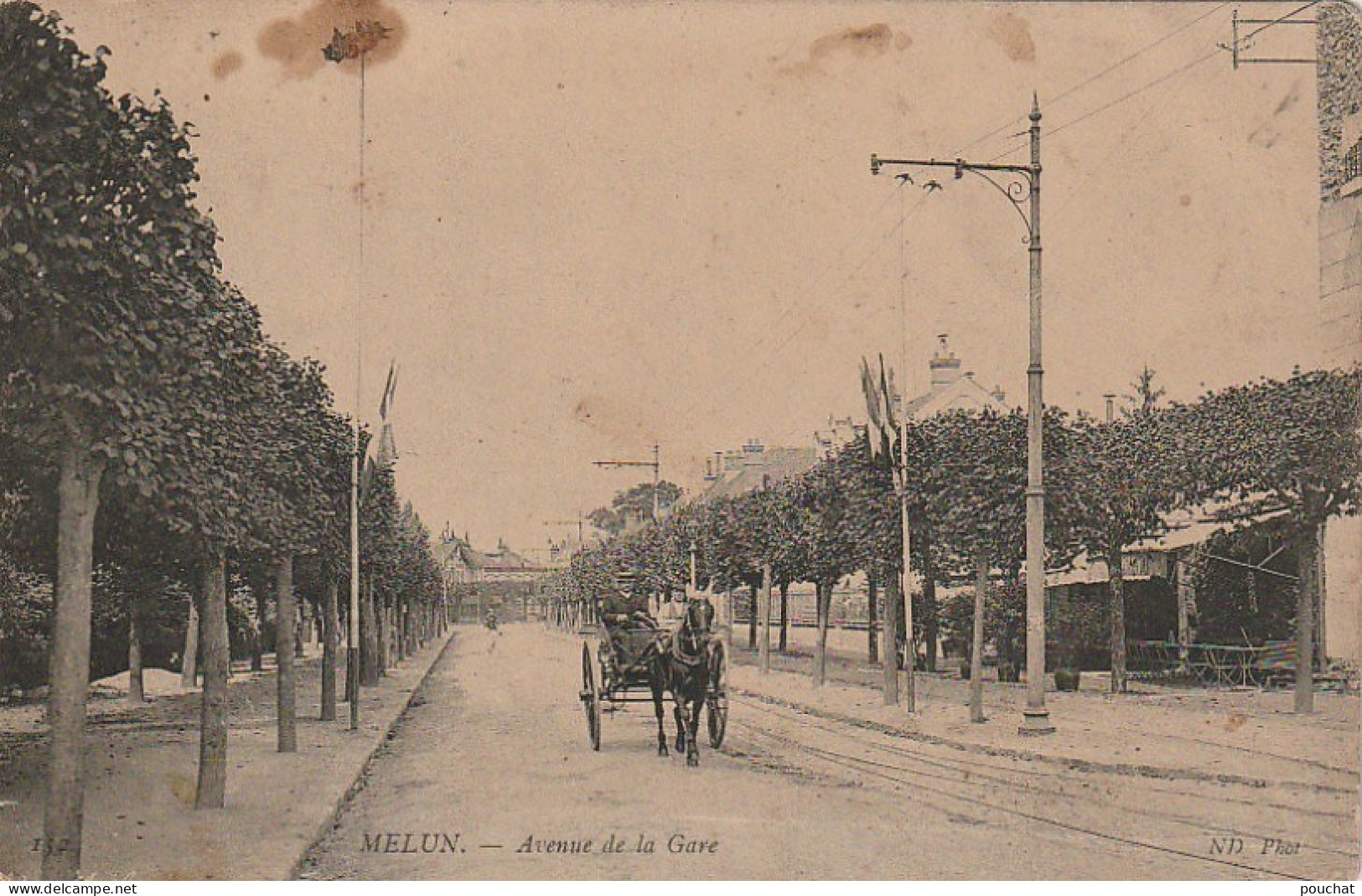 XXX -(77) MELUN - AVENUE DE LA GARE - ANIMATION - CARRIOLE A CHEVAL - 2 SCANS - Melun