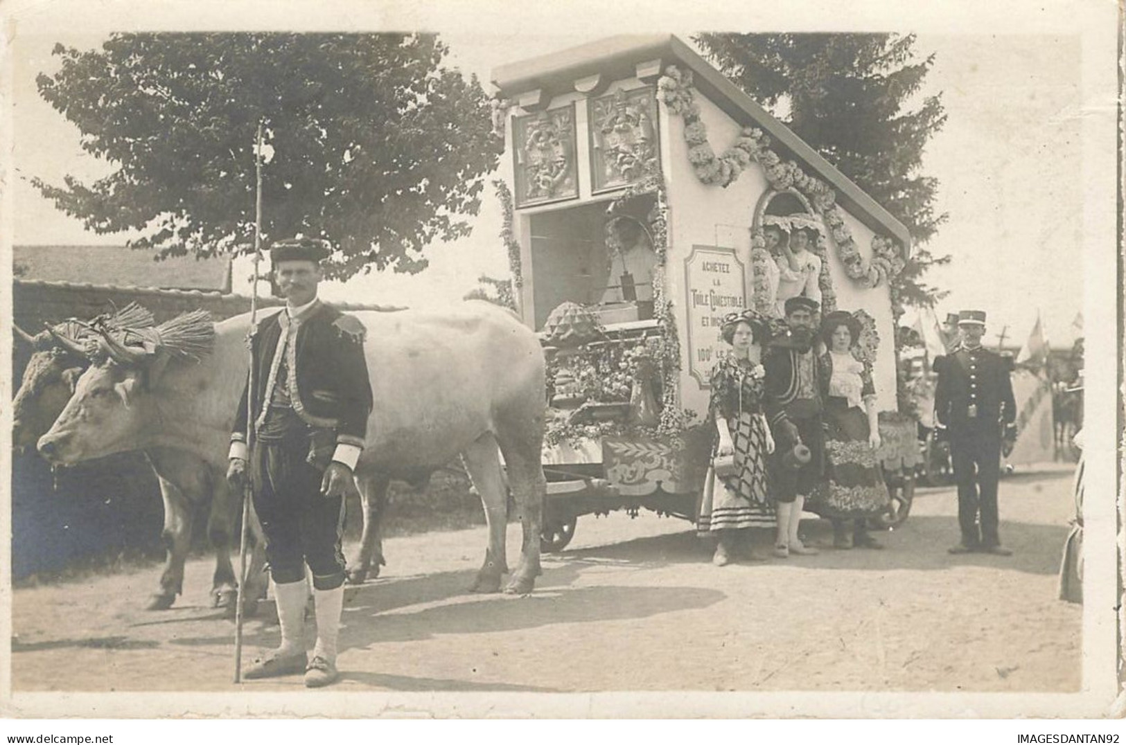 ATTELAGE #23106 CHAR A BOEUFS FLEURIS FETE CARTE PHOTO PUBLICITE TUILE COMESTIBLE - Wagengespanne