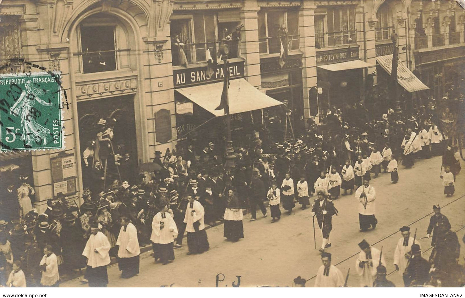 45 ORLEANS #20930 FETES DE JEANNE D ARC DEVANT AU SANS PAREIL CARTE PHOTO 1908 - Orleans