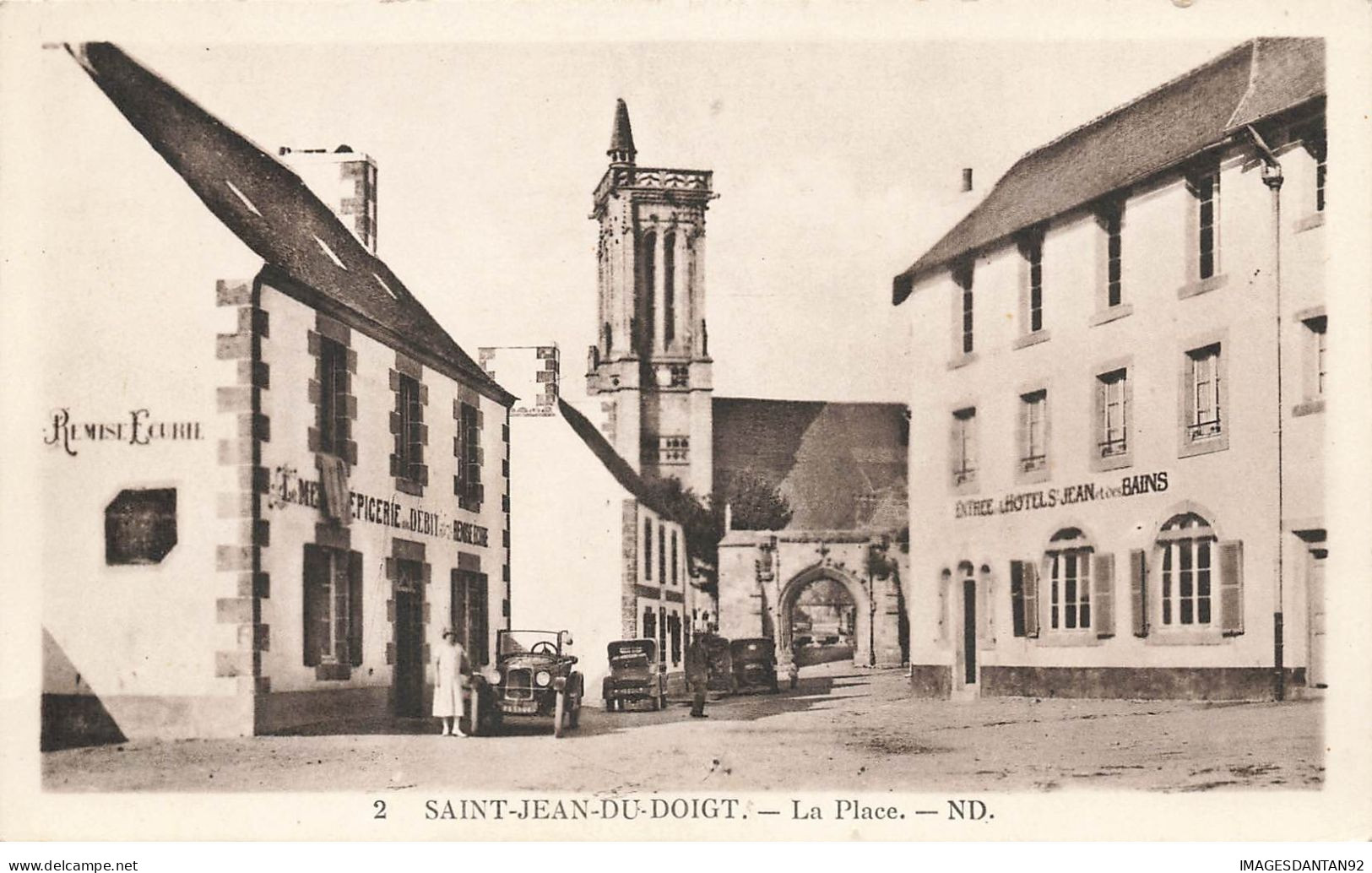 29 SAINT JEAN DU DOIGT #21349 LA PLACE EPICERIE REMISE HOTEL VOITURE AUTO DECAPOTABLE CABRIOLET - Saint-Jean-du-Doigt