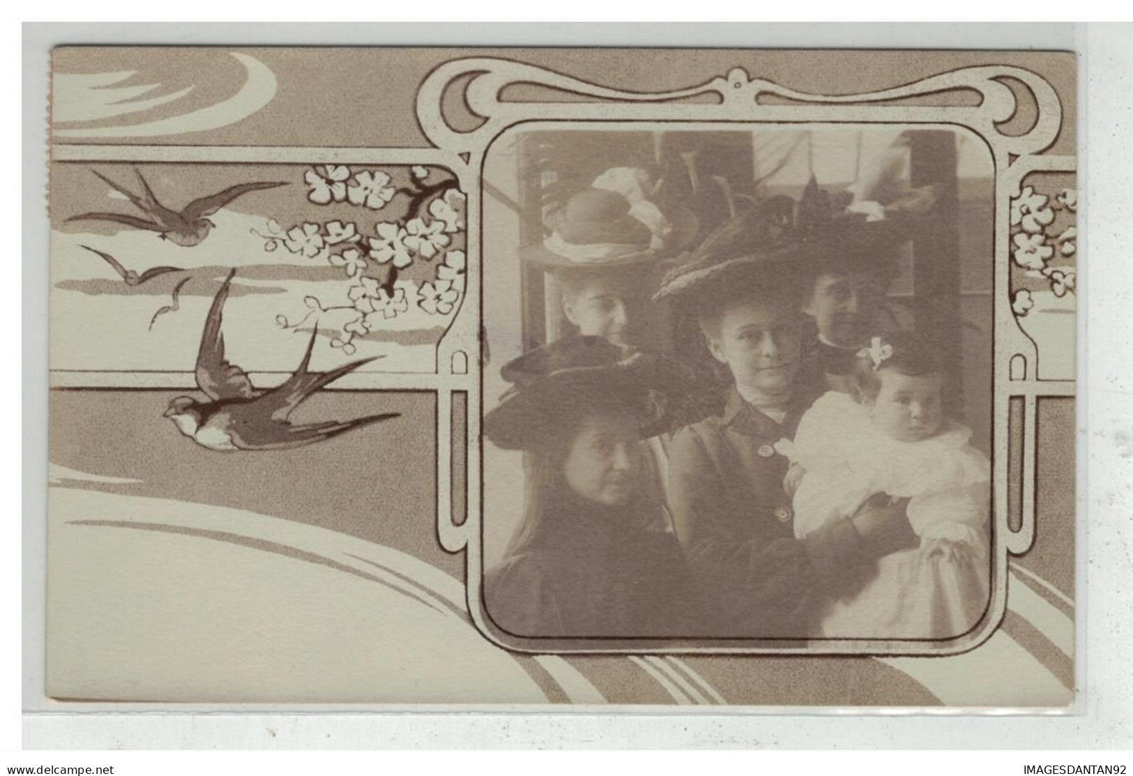 PHOTO MONTAGE #17370 PHOTOMONTAGE GROUPE DE FEMMES ET JEUNE FILLE A CHAPEAU DECOR ART NOUVEAU MESANGE - Photographs