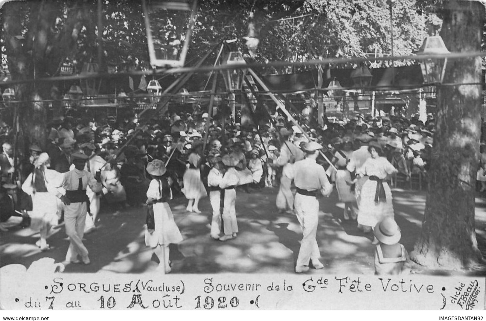 84 SORGUES #22555 SOUVENIR DE LA GRANDE FETE VOTIVE DANSE CARTE PHOTO AOUT 1920 - Sorgues