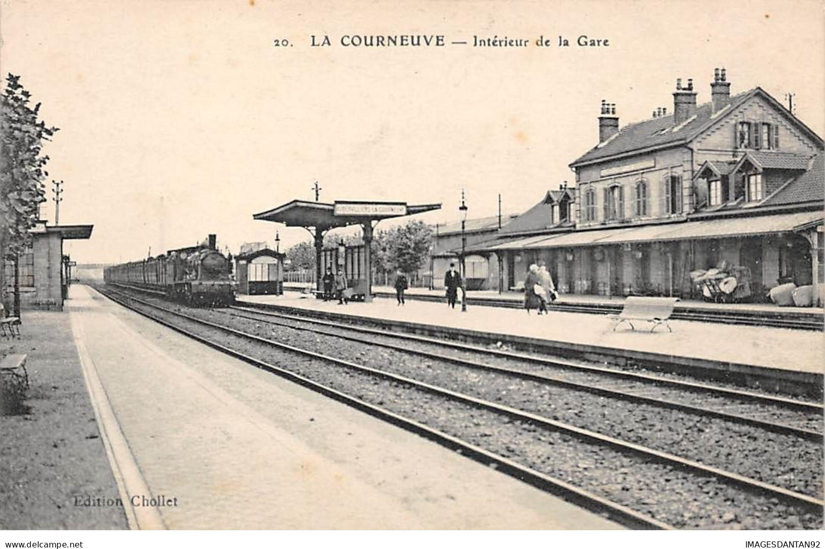 93 LA COURNEUVE #19943 INTERIEUR DE LA GARE TRAIN LOCOMOTIVE - La Courneuve