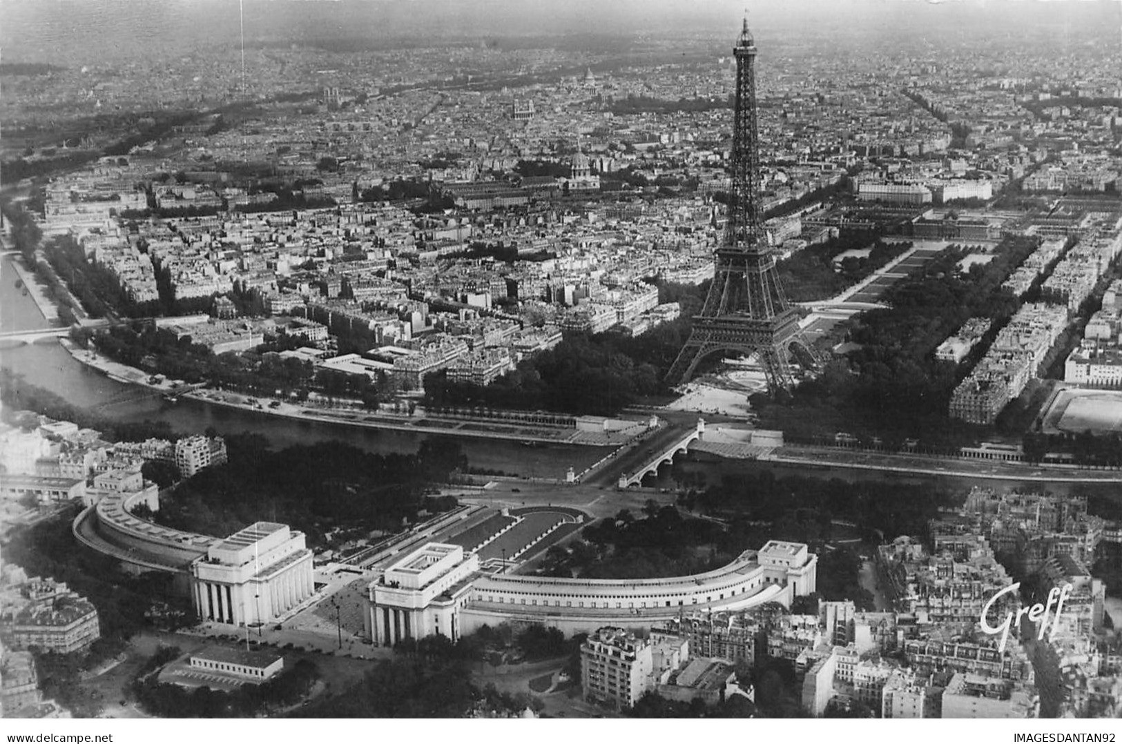 75 PARIS  #22800 VUE AERIENNE PALAIS DE CHAILLOT TOUR EIFFEL CHAMP DE MARS - Mehransichten, Panoramakarten