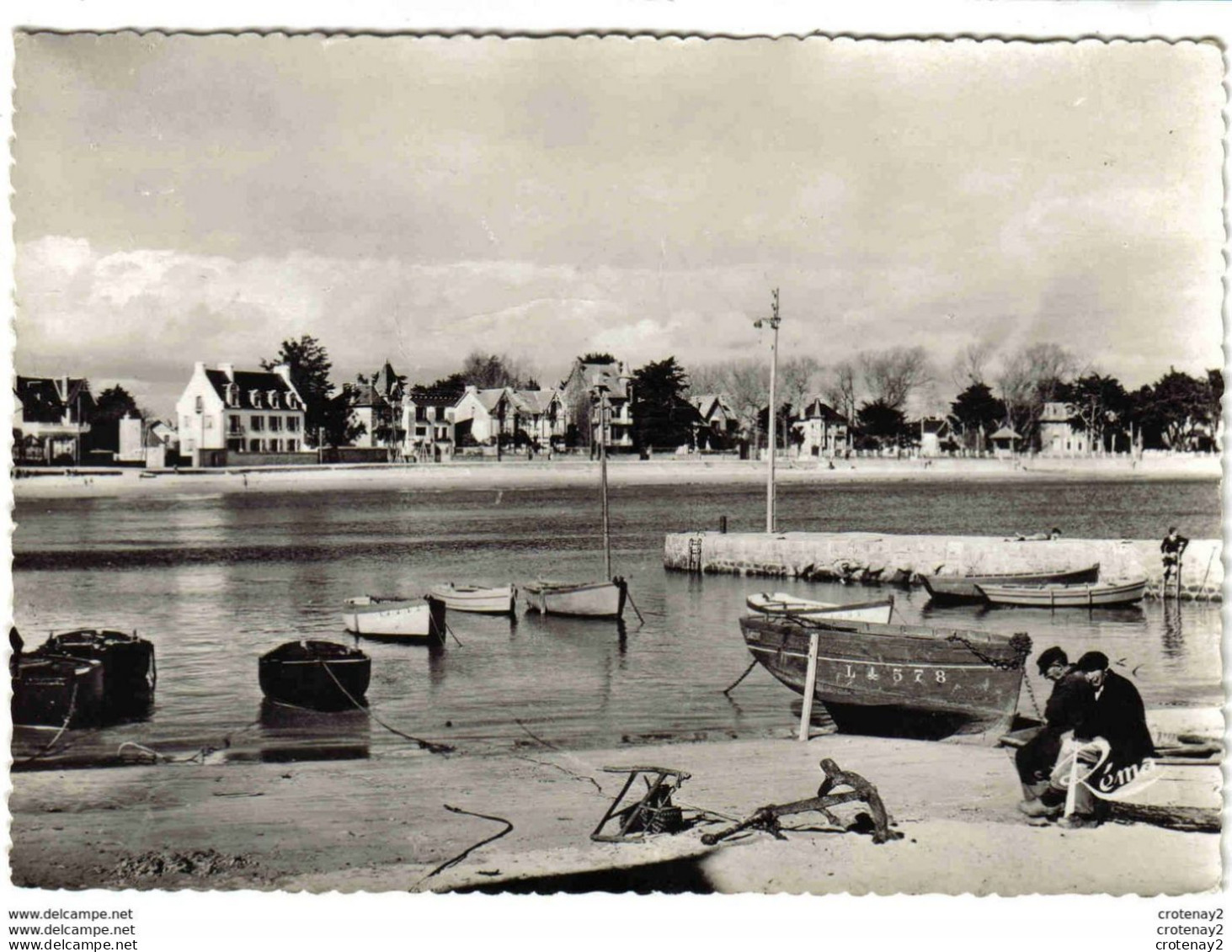 56 LORIENT N°1067 La Cale De LARMOR Pêcheurs Bateaux Ancre VOIR DOS - Larmor-Plage