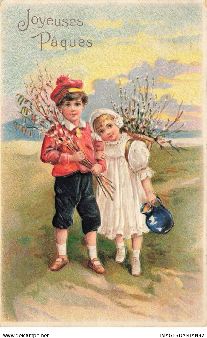 JOYEUSES PAQUES #27067 ENFANTS GARCONNET BERET FILLETTE ROBE BLANCHE PORTANT HOTTE DE FLEURS PICHET CARAFE - Easter