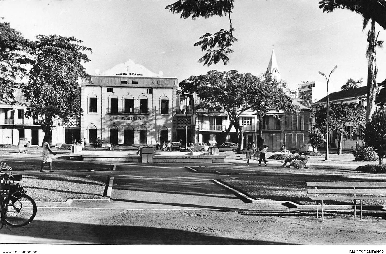 GUADELOUPE #32711 POINTE A PITRE PLACE VITOIRE ET CINEMA - Sonstige & Ohne Zuordnung