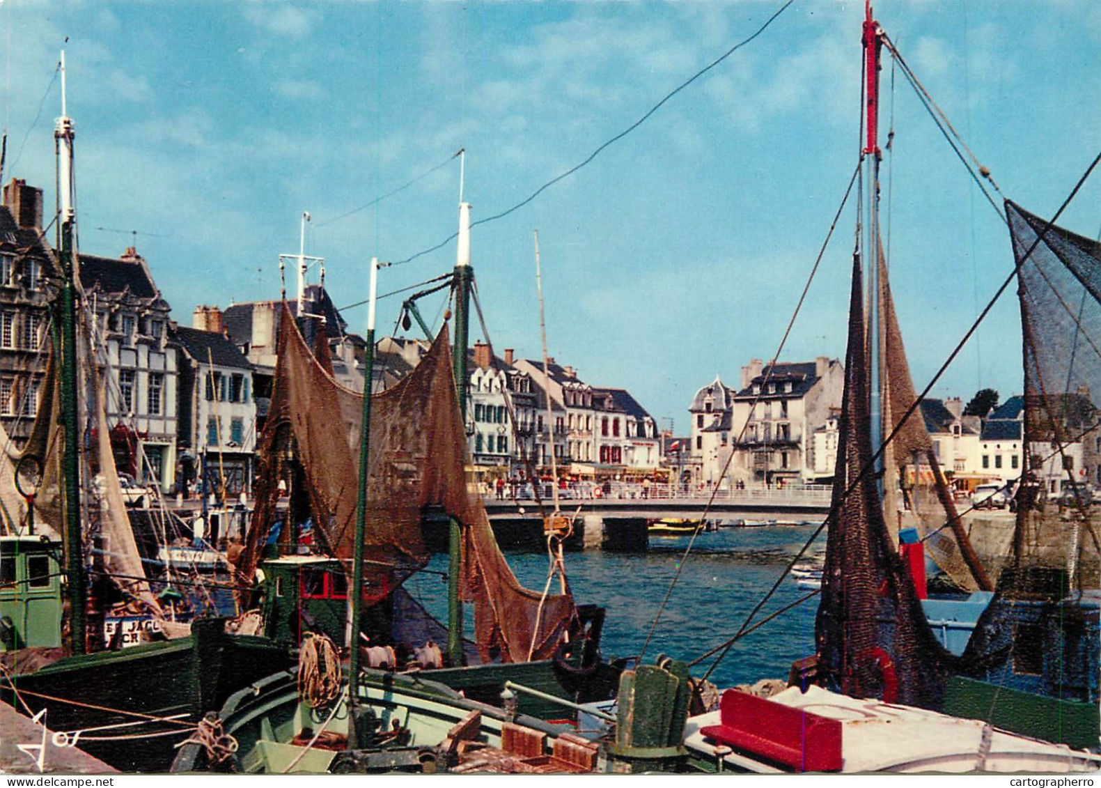Navigation Sailing Vessels & Boats Themed Postcard Le Croisic Harbour Fishing Boat - Segelboote