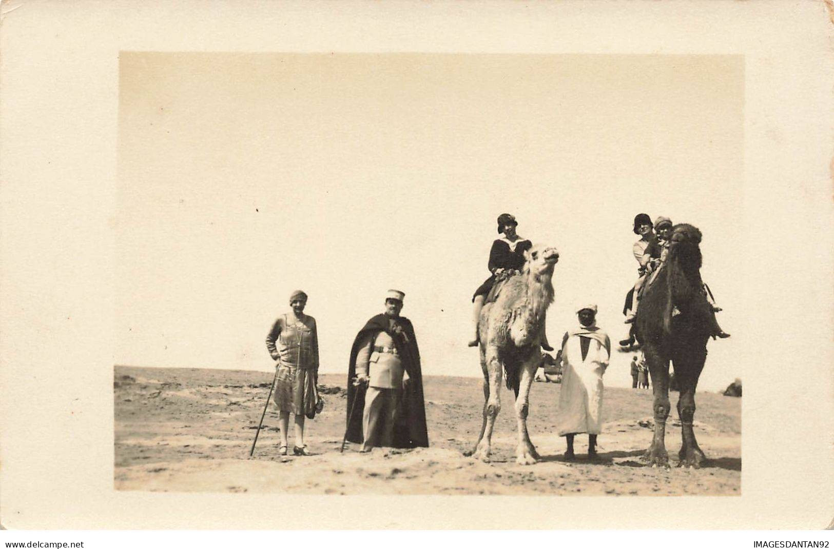 EGYPTE #MK34273 DROMADAIRES MILITAIRES RETOUR D UNE RANDONNEE CARTE PHOTO 1929 - Otros & Sin Clasificación