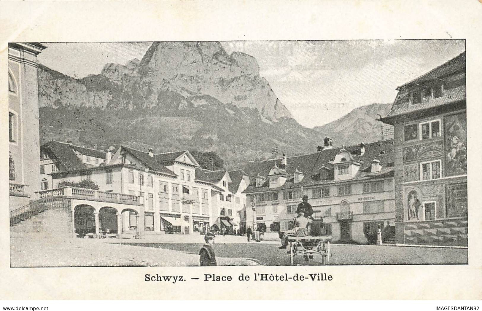 SUISSE #MK33381 SCHWYZ PLACE DE L HOTEL DE VILLE - Otros & Sin Clasificación