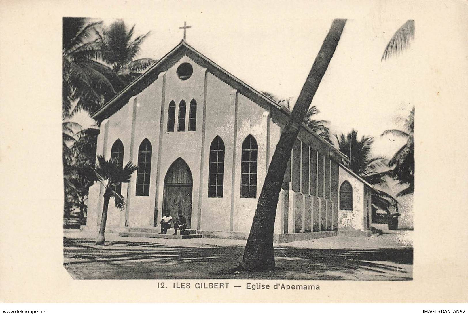 KIRIBATI #MK34319 ILES GILBERT . EGLISE D APEMAMA - Kiribati