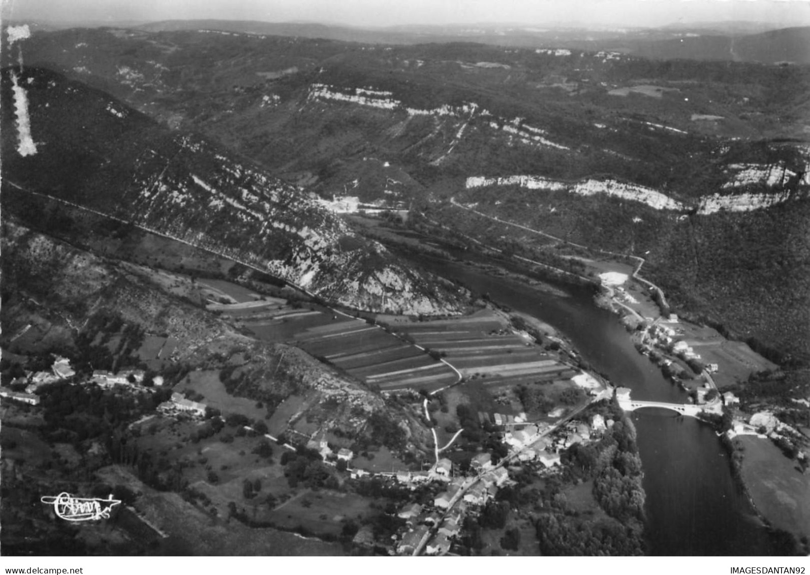 39 THOIRETTE #MK33786 VUE PANORAMIQUE AERIENNE LE VILLAGE ET LE PONT SUR L AIN - Otros & Sin Clasificación