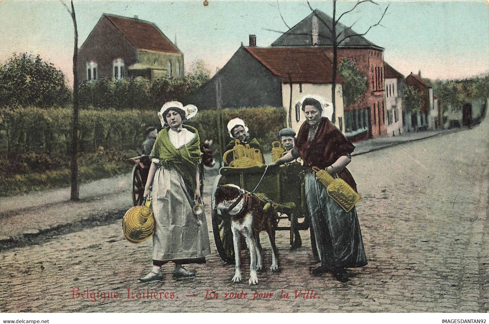 BELGIQUE #MK35858 LAITIERES EN ROUTE POUR LA VILLE VOITURE A CHIEN - Otros & Sin Clasificación