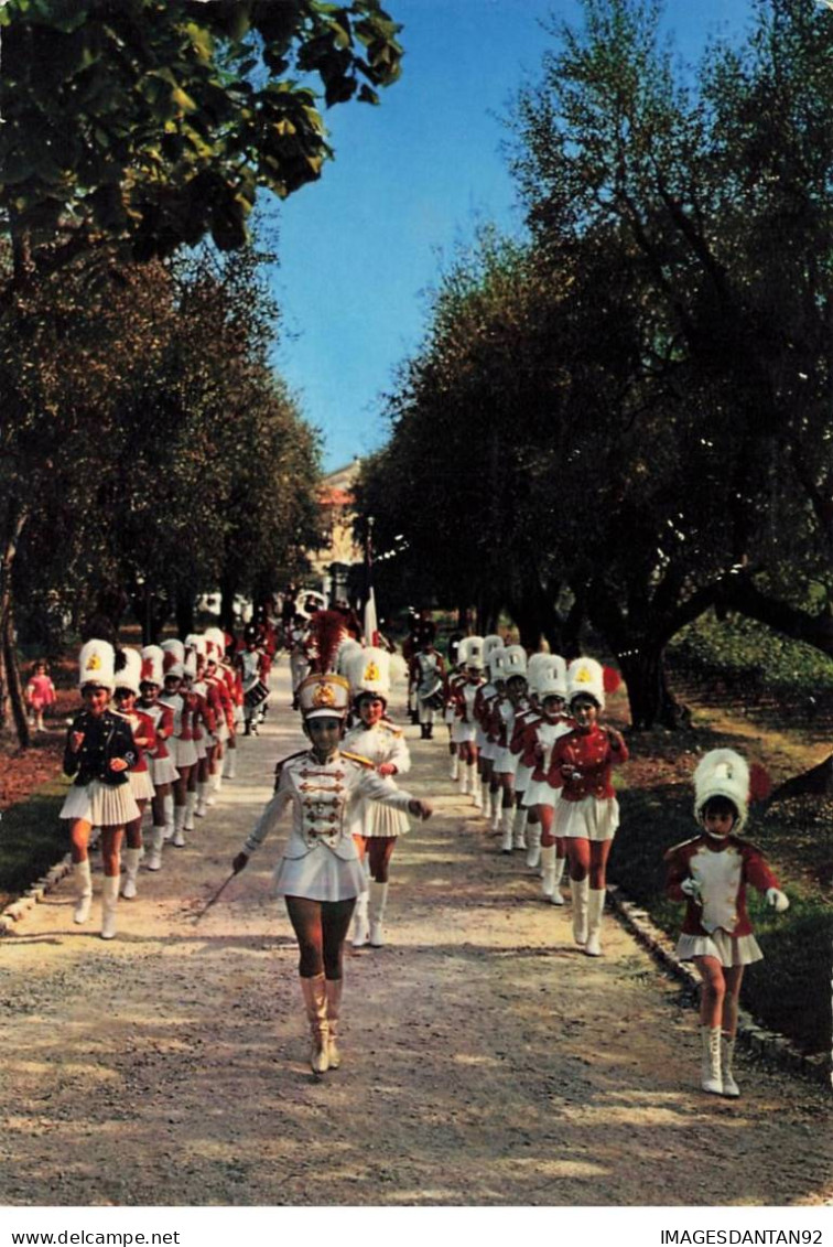 06 SAINT LAURENT DU VAR #MK33007 MAJORETTES PARADE LE DEFILE - Saint-Laurent-du-Var