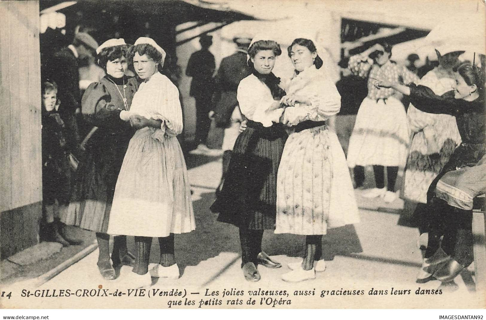 85 SAINT GILLES CROIX DE VIE #MK32968 JOLIES VALSEUSES AUSSI GRACIEUSES DANS LEURS DANSES QUE LES PETITS RATS DE L OPERA - Saint Gilles Croix De Vie