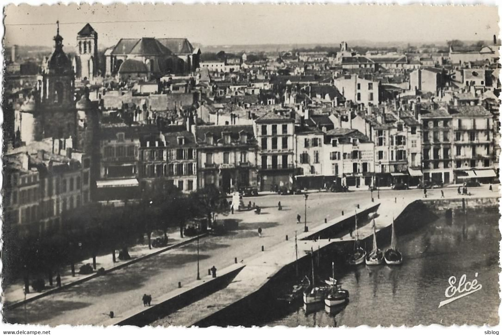 CPSM - LA ROCHELLE - Vue Générale - La Rochelle