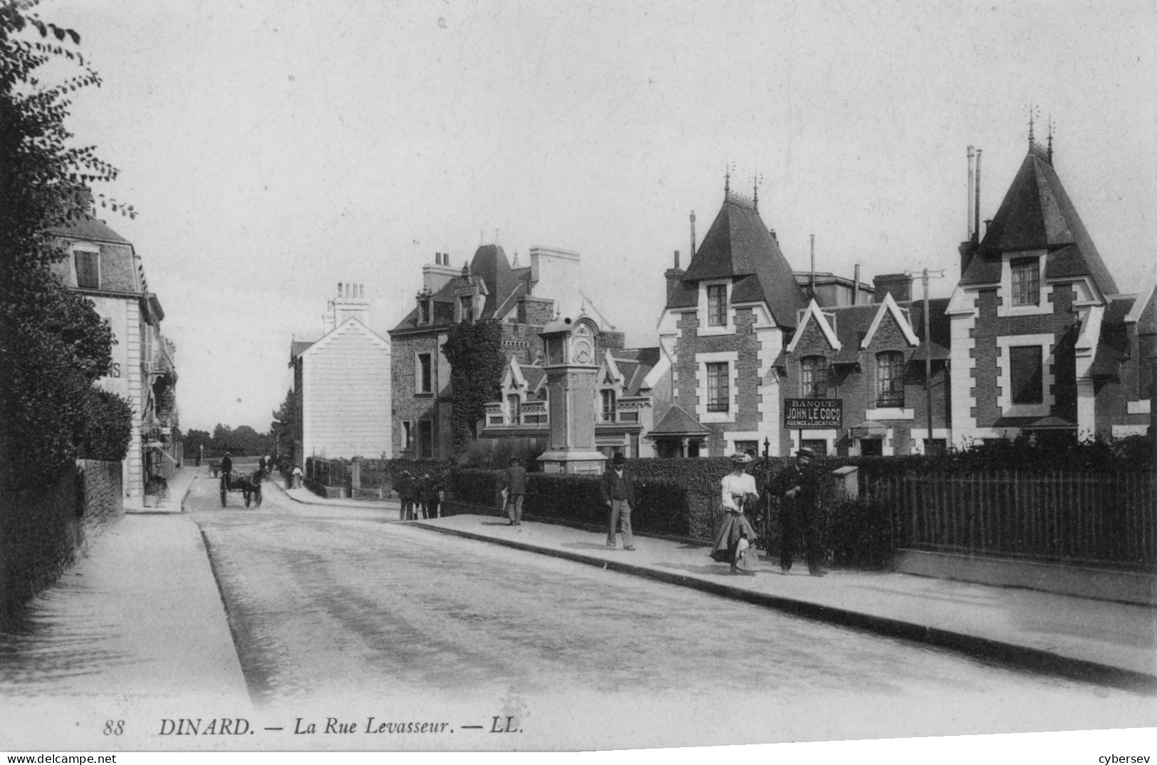 DINARD - La Rue Levavasseur - Banque John Le Coq - Animé - Dinard