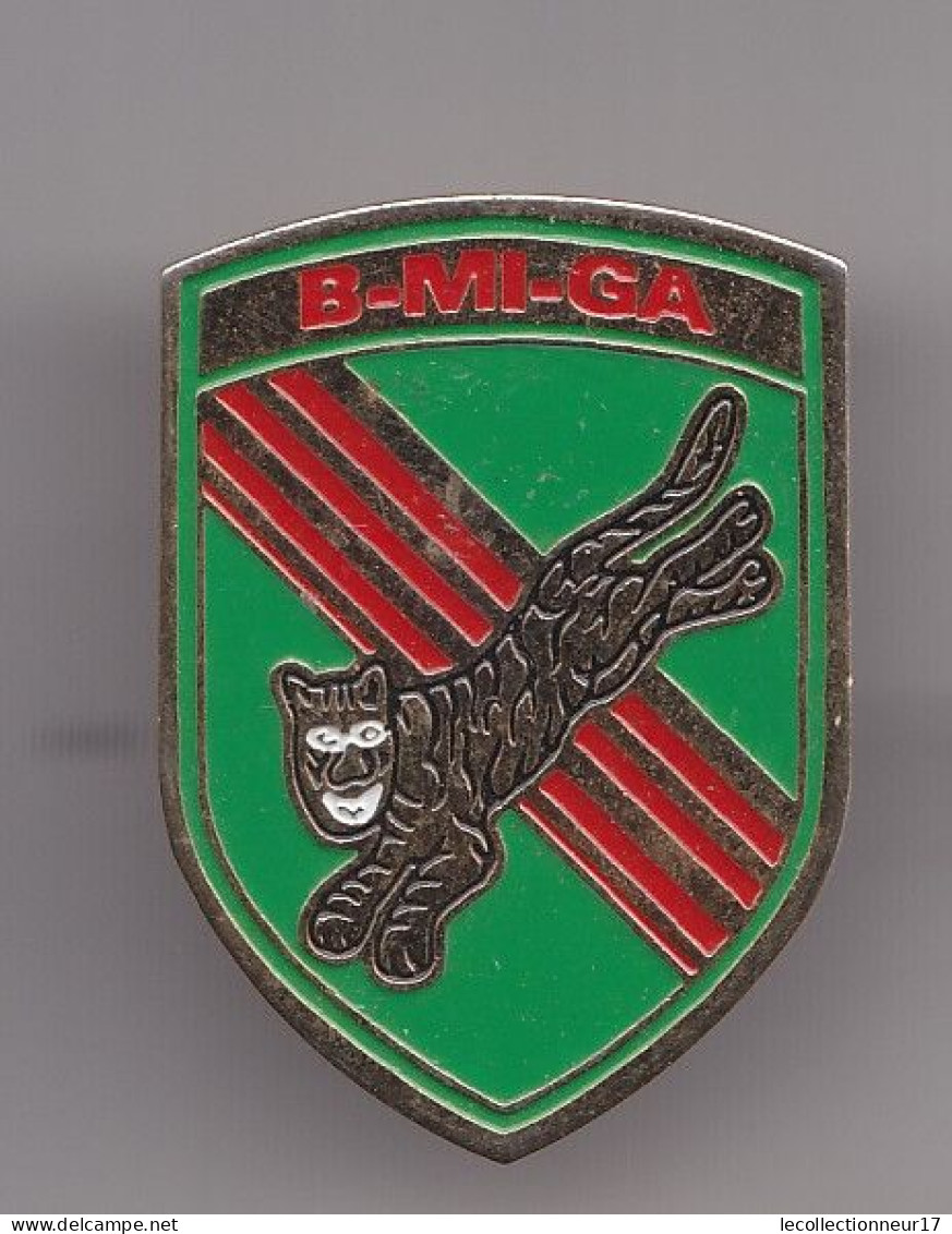 Pin's Armée B-MI-GA Félin Chat Tigre  Réf 7129 - Militaria