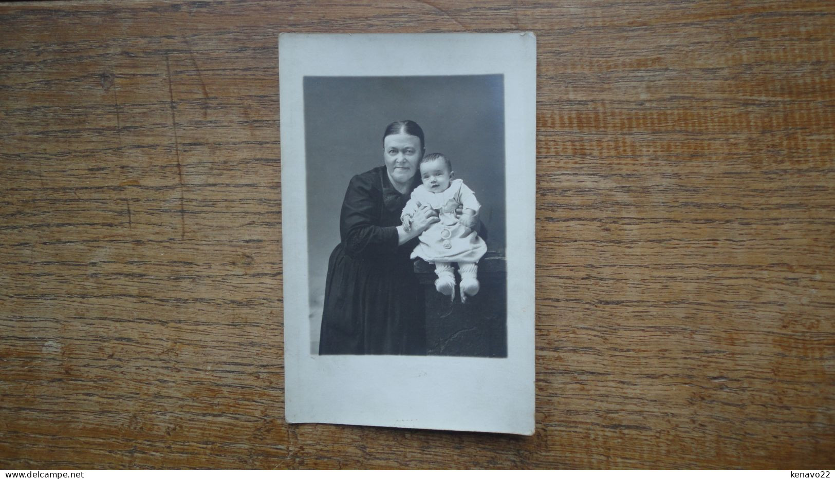 Ancienne Carte Photo , D'une Femme Et Un Bébé ( Photographe Heury 106 Cours Lafayette à Lyon ) - Anonyme Personen