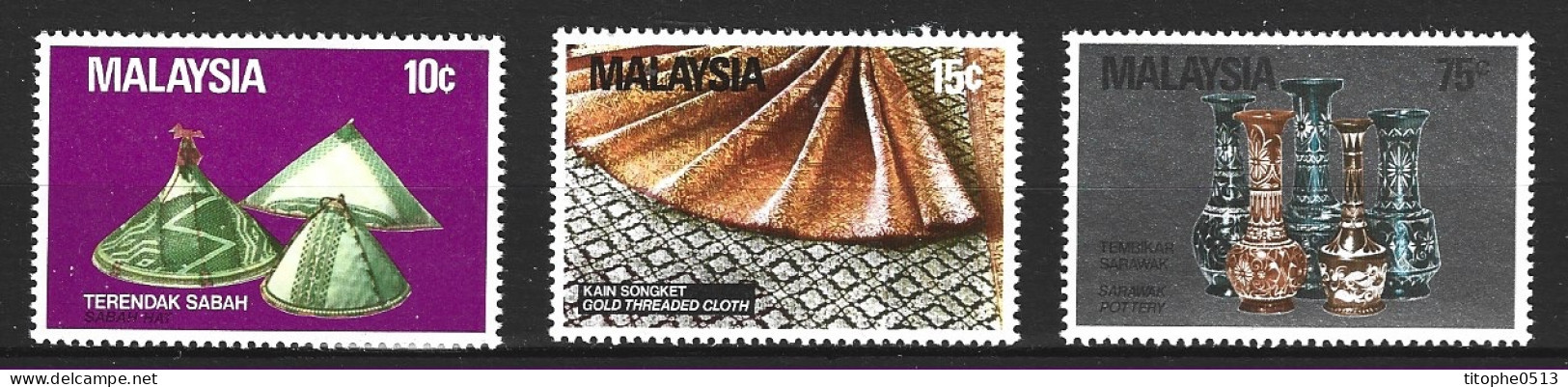 MALAISIE. N°262-4 De 1982. Artisanat. - Malaysia (1964-...)