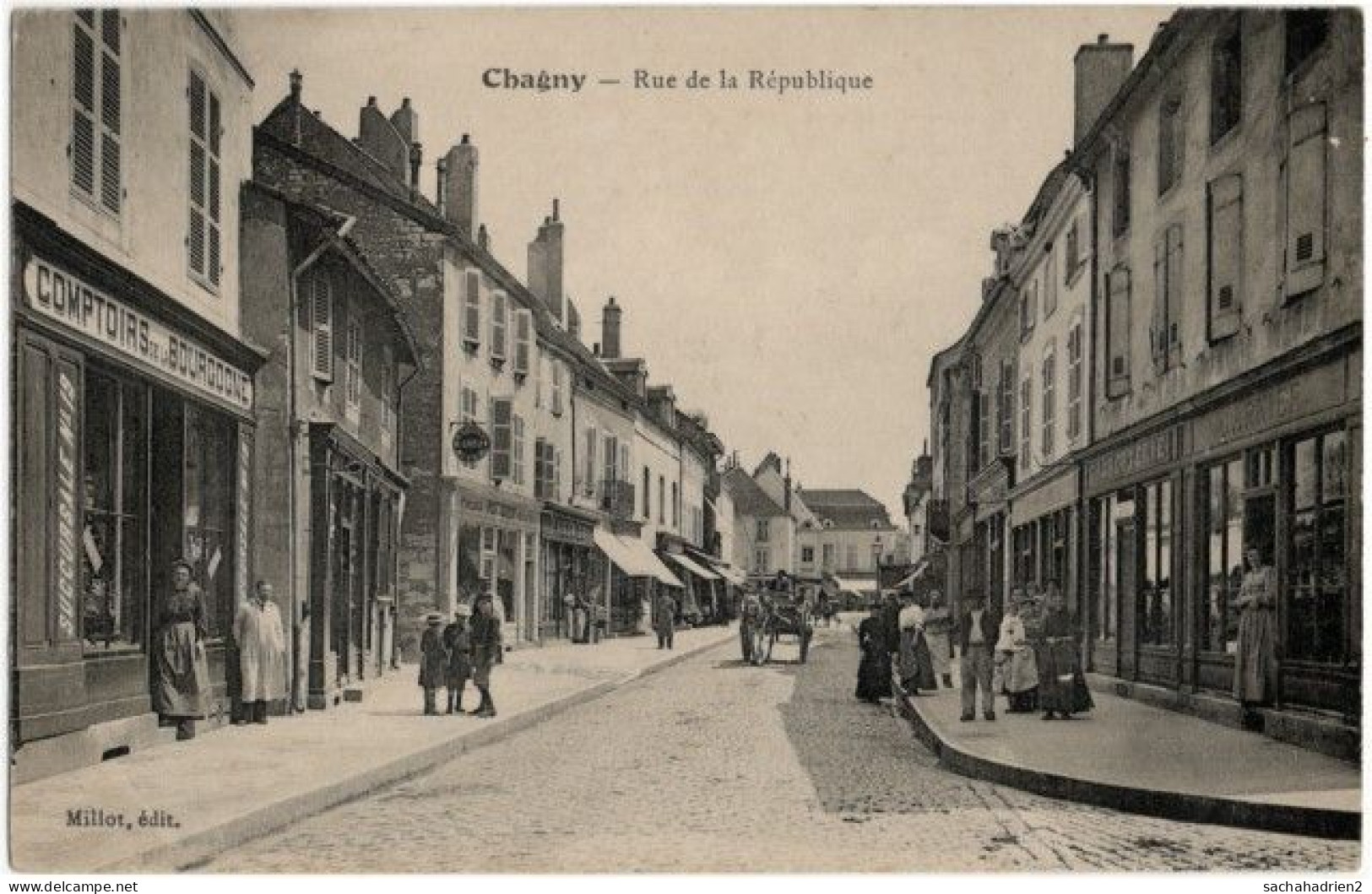 71. CHAGNY. Rue De La République - Chagny