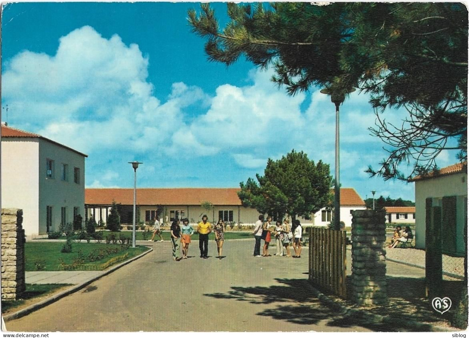 CPSM -  LE BOIS-PLAGE En RE - Tourisme Et Travail, Village Océanique, Entrée Du Village De Vacances - Ile De Ré